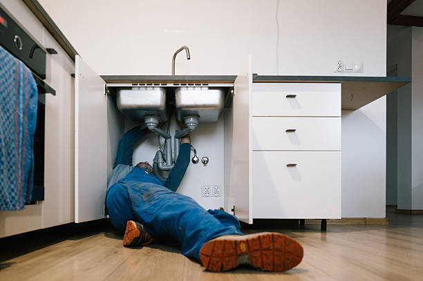 Professional Leak Detection technician working in Chandler, OK